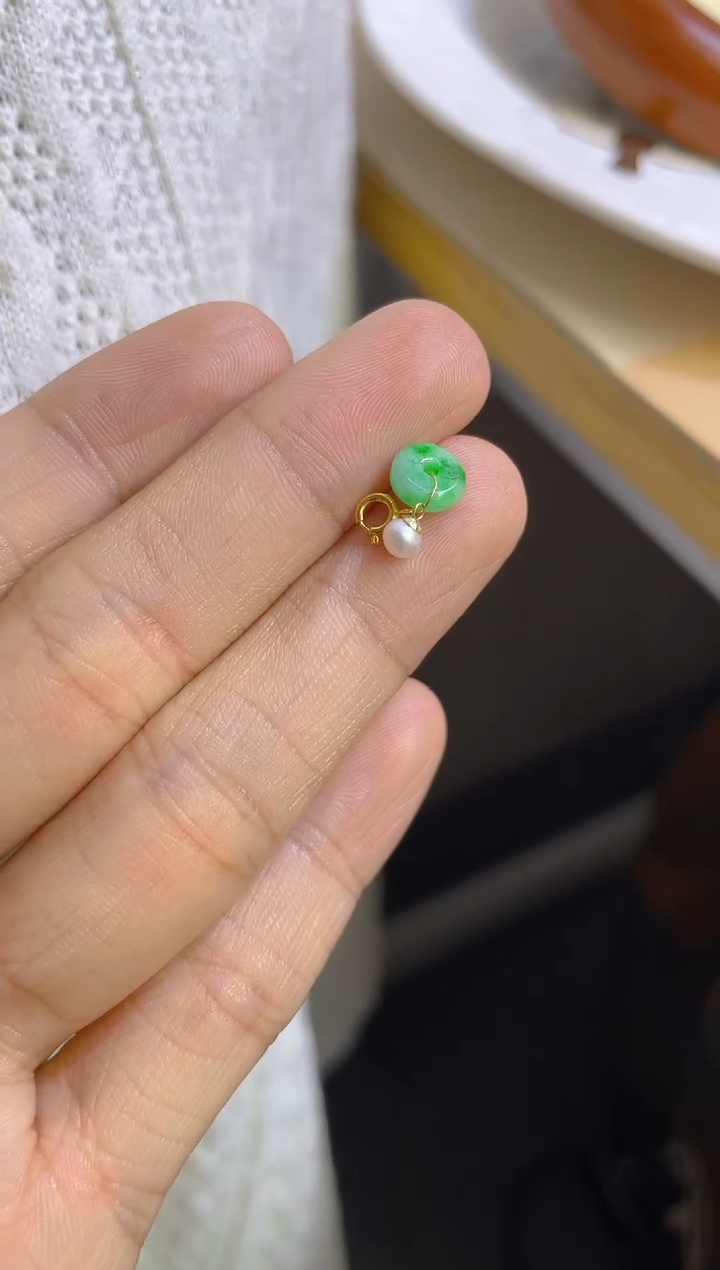 【闪购商品】翡翠颈饰18K金镶嵌假一赔三