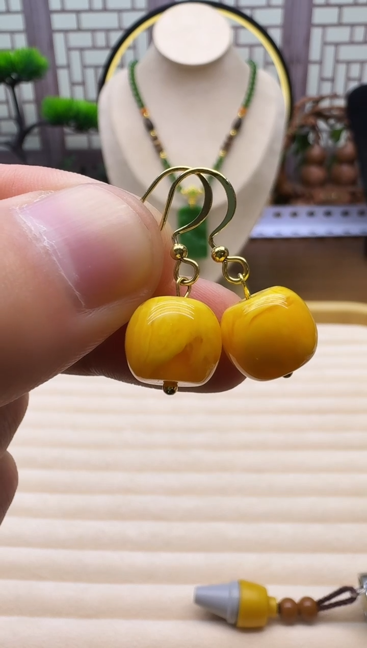 蜜蜡14K金镶嵌耳饰E01      