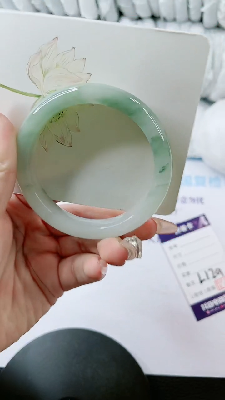 【闪购商品】石英质玉手镯未镶嵌多样性发货L129