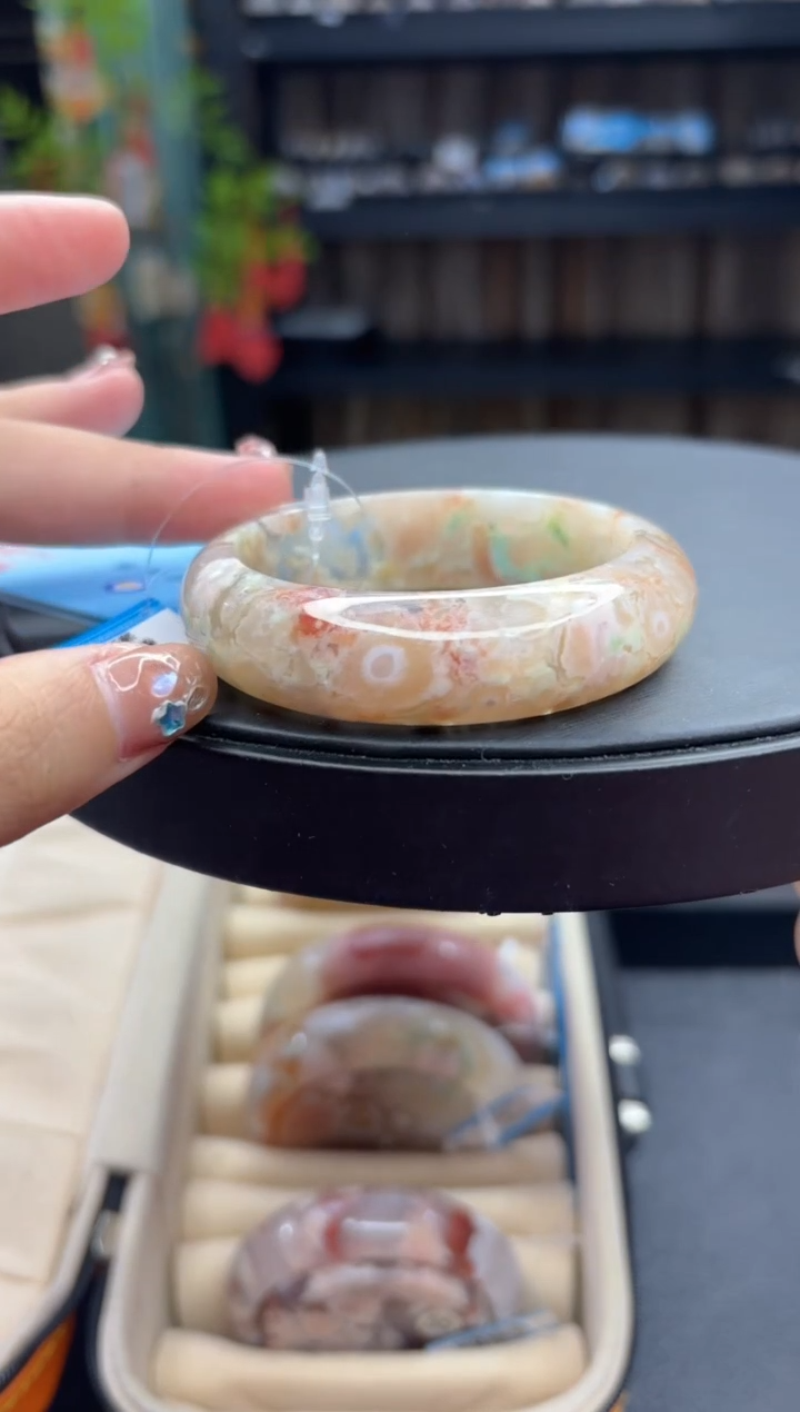 【闪购商品】石英质玉手镯未镶嵌472（52圈）