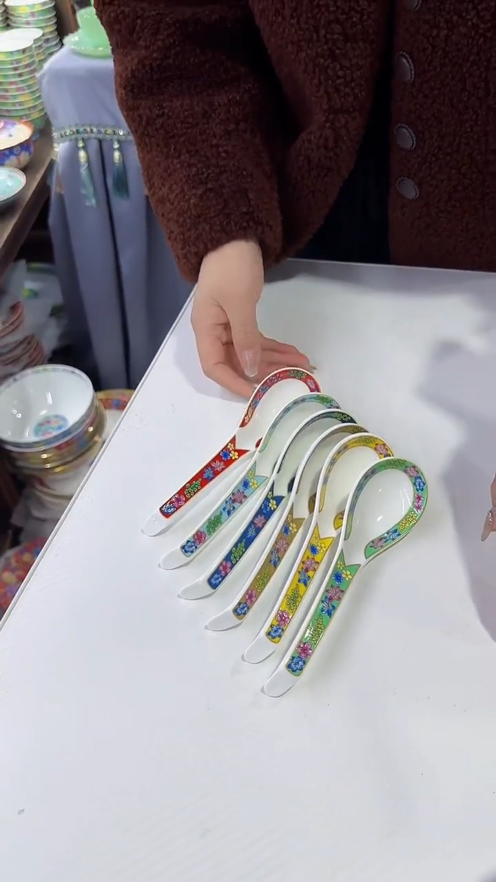 【闪购商品】瓷片景德镇天鹅勺6个混色