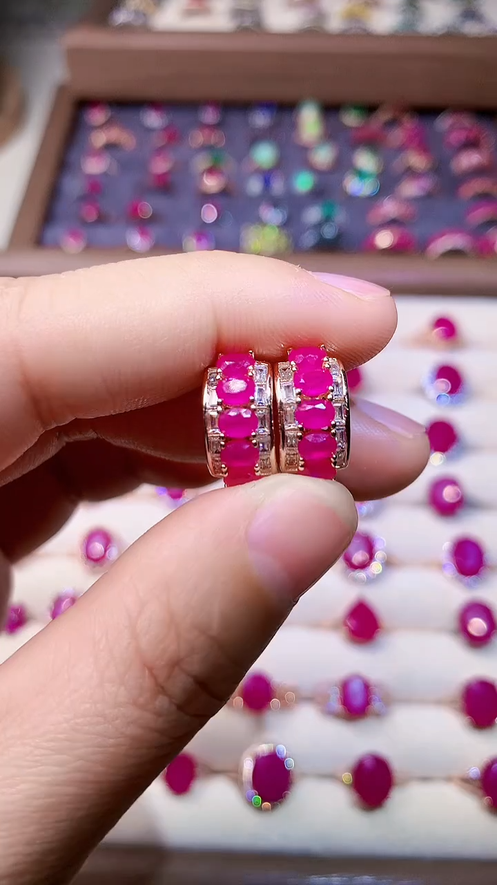 【闪购商品】红宝石耳饰银S925镶嵌000