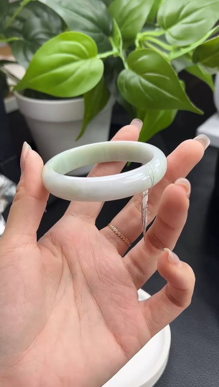 【闪购商品】翡翠手镯未镶嵌手镯51-53圈口