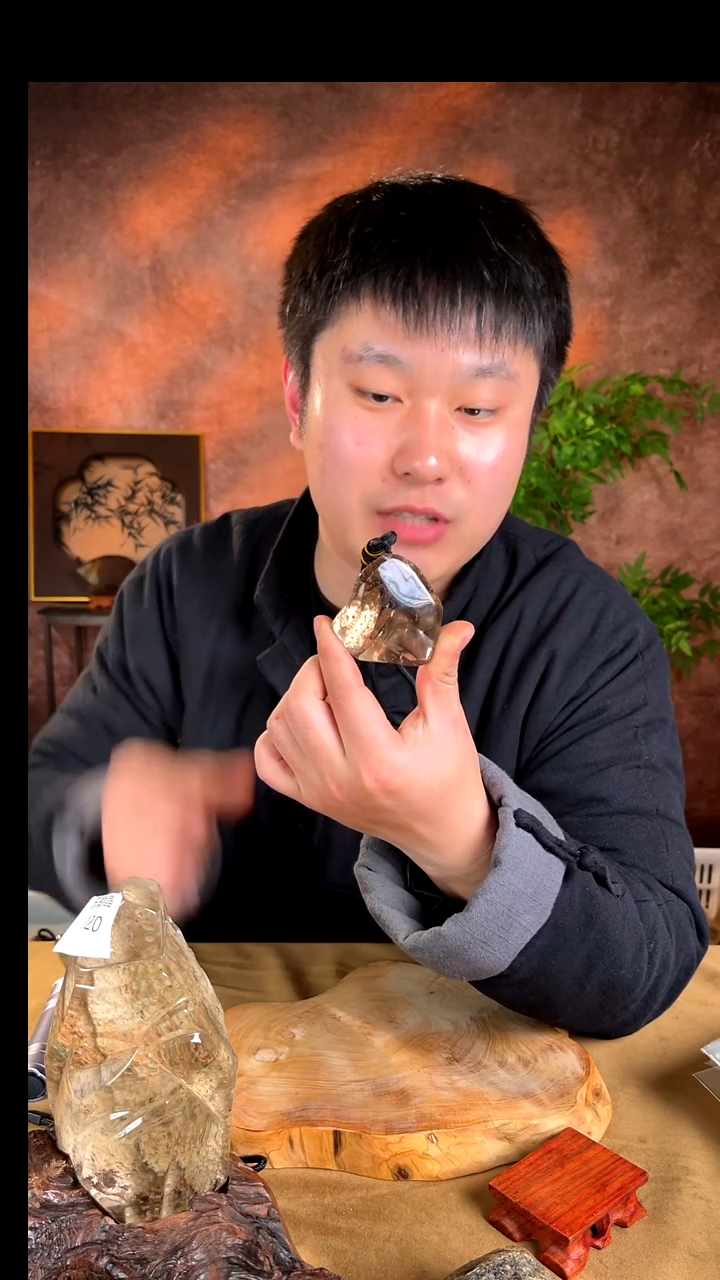 水晶摆件未镶嵌124