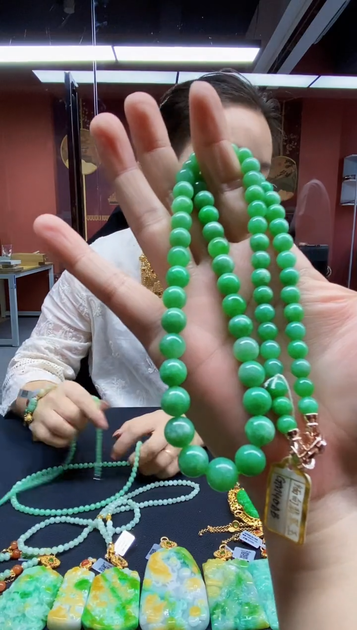 颈饰未镶嵌翡翠吊坠lj