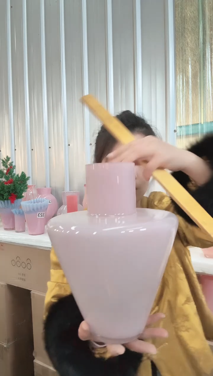 576直播玻璃花瓶