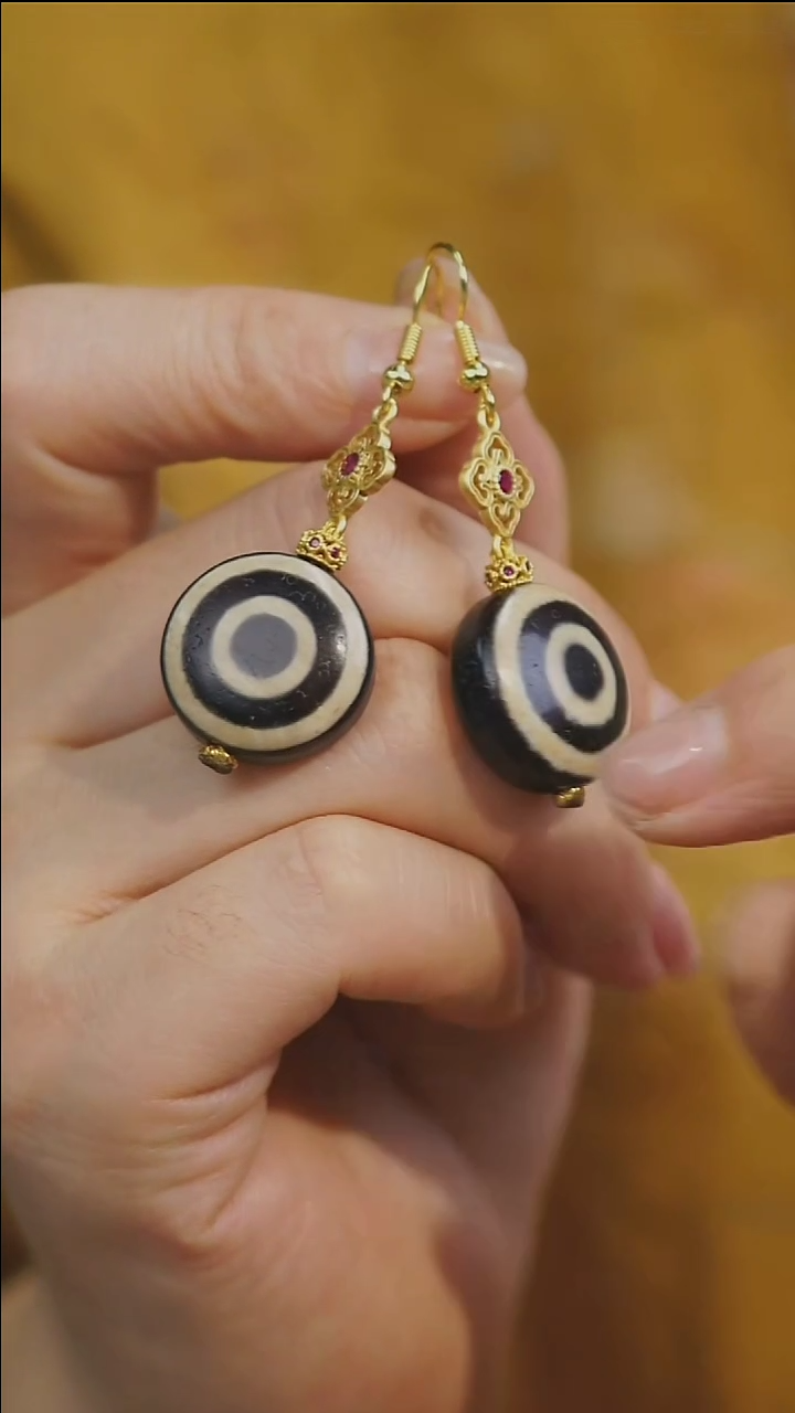 【闪购商品】玛瑙/玉髓耳环未镶嵌多样性发其一