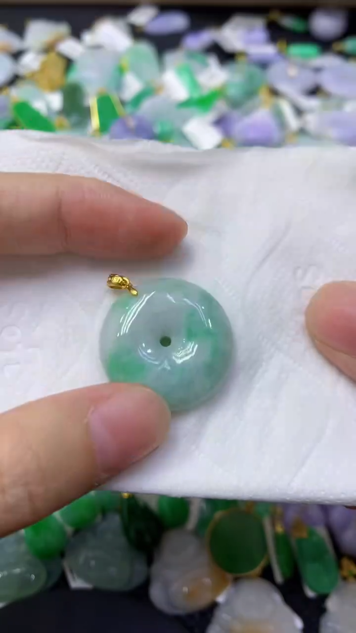 颈饰未镶嵌翡翠天然缅甸翡翠A货