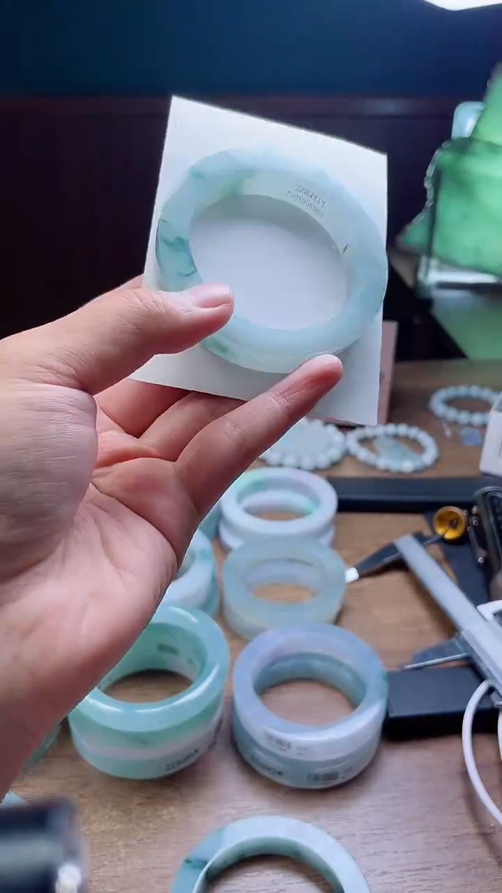 定制翡翠手镯未镶嵌城*定制