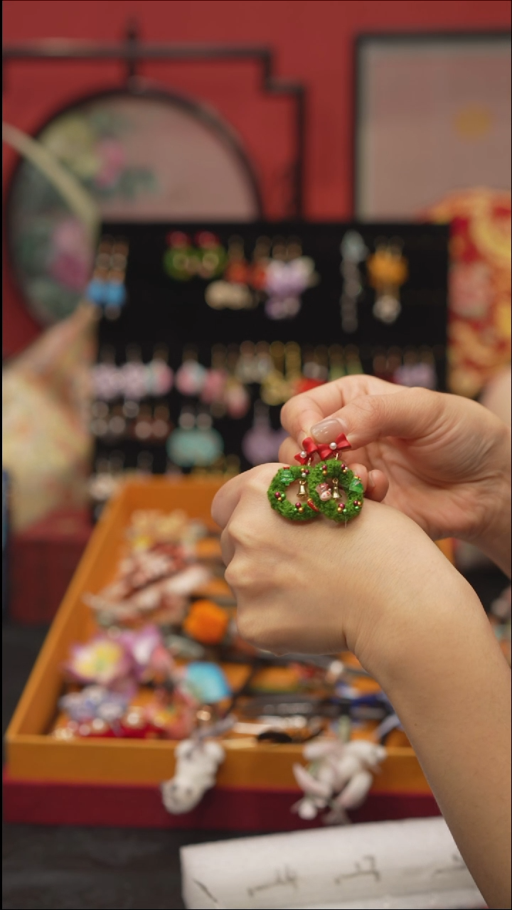 刺绣曹*康非遗苏绣手工饰品