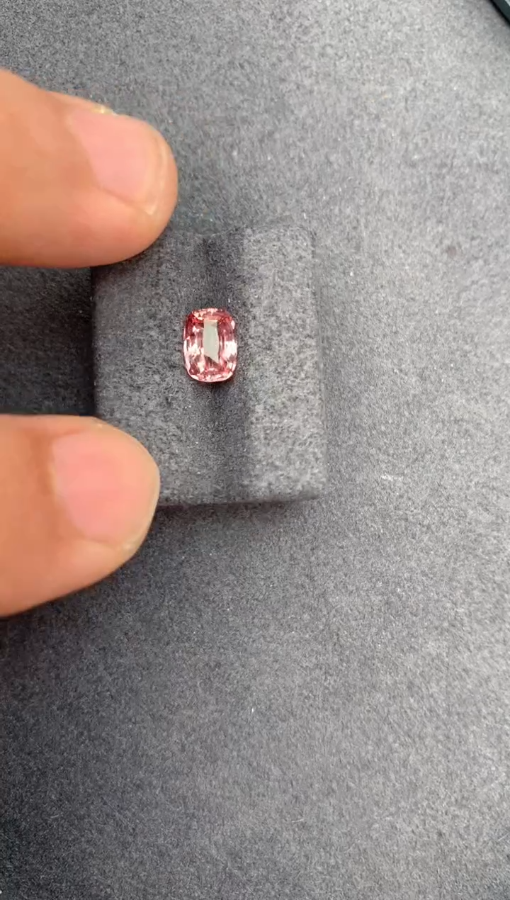 【闪购商品】彩色蓝宝石裸石未镶嵌1.5ct无烧帕帕拉恰