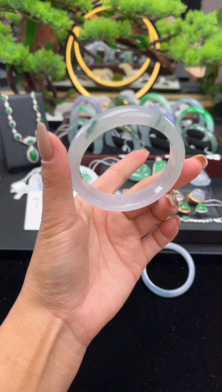 未镶嵌手镯翡翠手镯