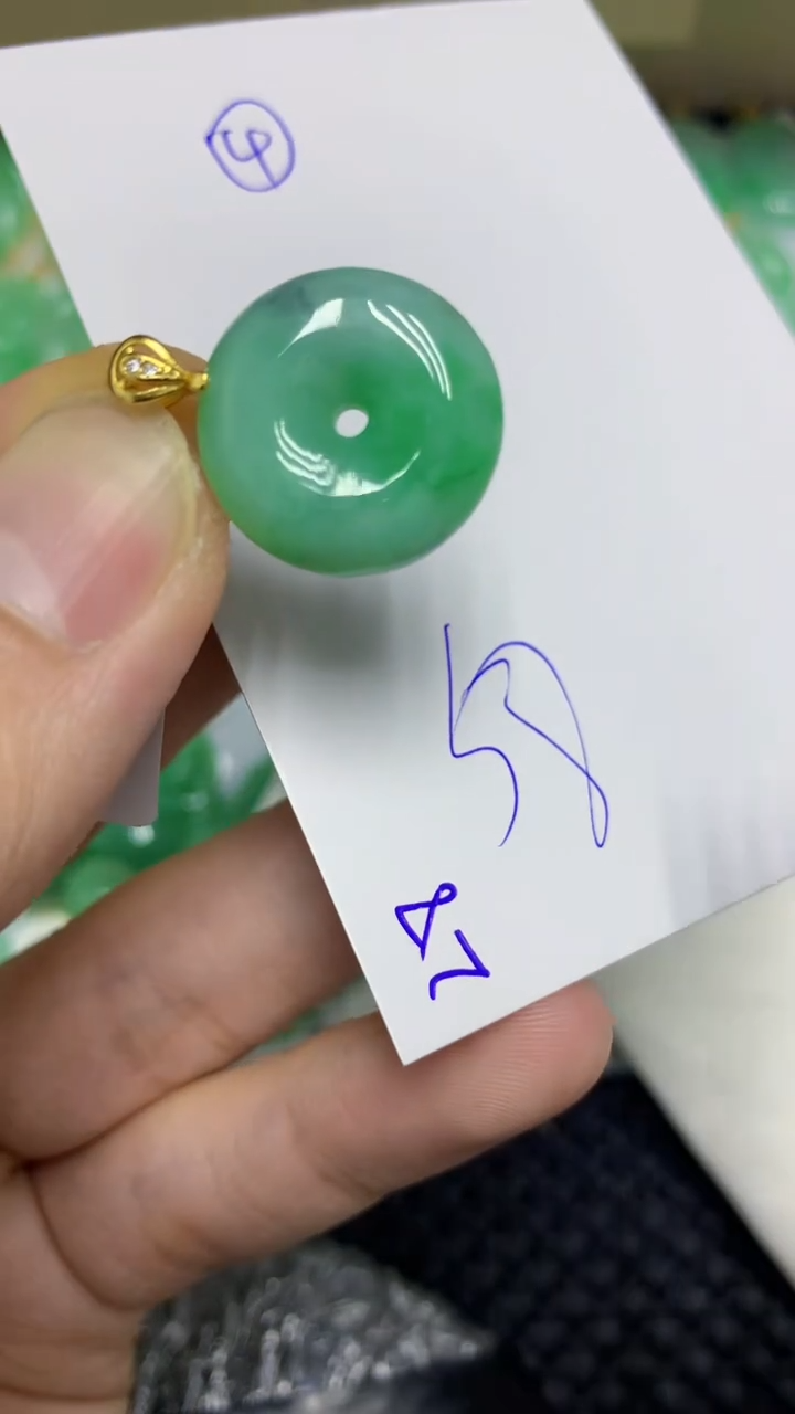 颈饰未镶嵌翡翠缅甸A货翡翠