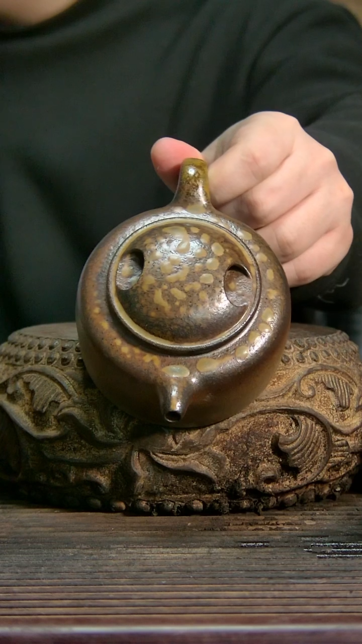【闪购商品】紫砂茶壶牛盖莲子 容量210