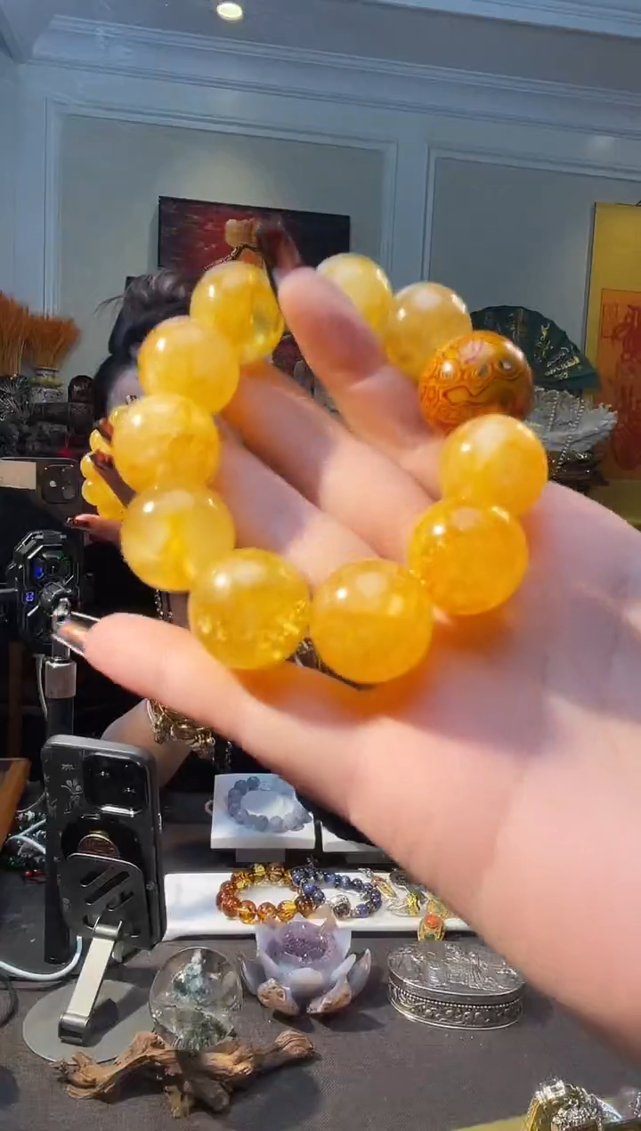 琉璃/树脂/塑料类金黄手串