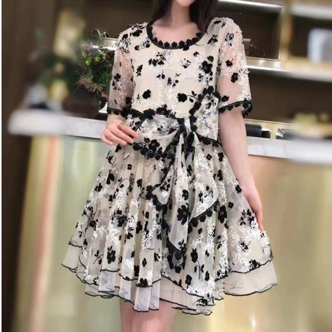 2025年春夏新款重工刺绣蝴蝶结显瘦气质宽松大码宽松连衣裙98718