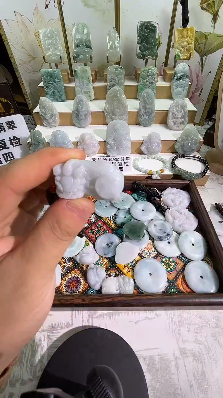 颈饰未镶嵌翡翠12/23   55