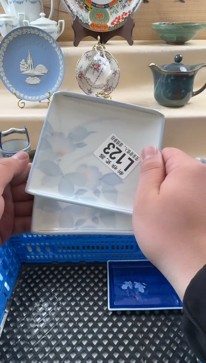 瓷片?**?          L123