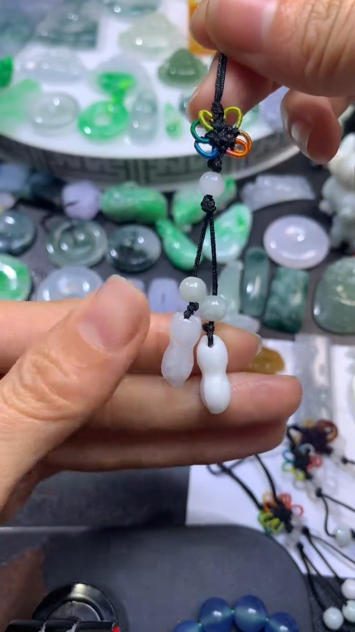 【闪购商品】翡翠挂件未镶嵌翡翠