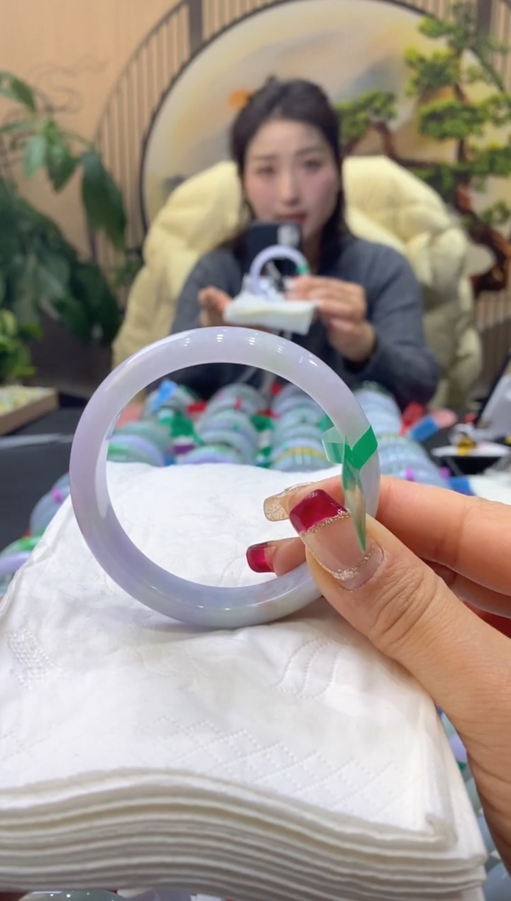 【闪购商品】翡翠手镯未镶嵌99919031