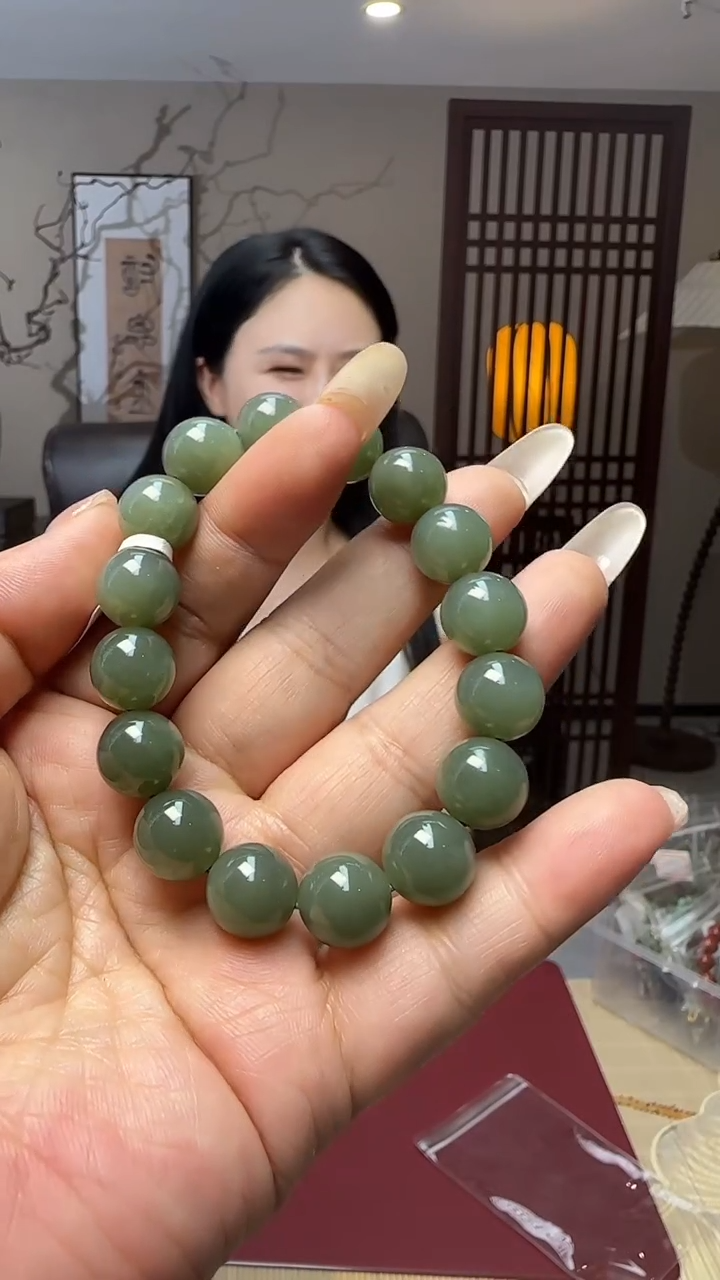 无925银I 甄选好物老吭料手串