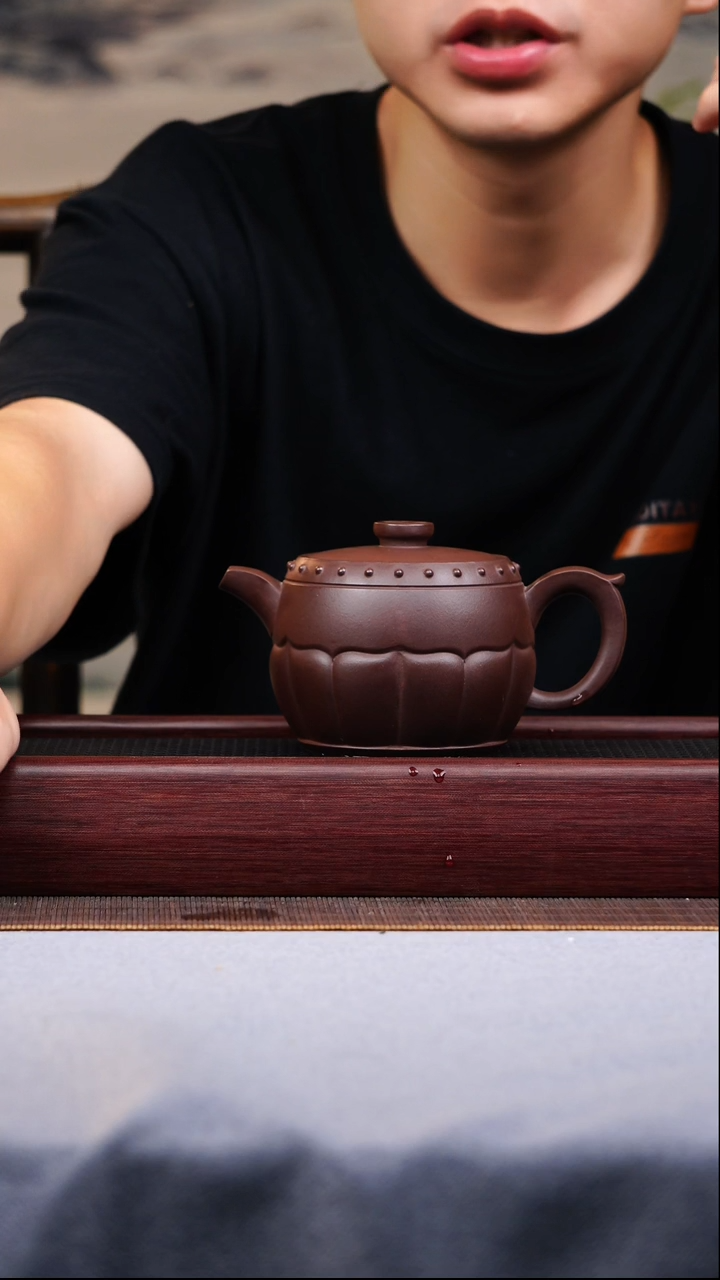 茶壶紫砂宜兴原矿紫砂作品  