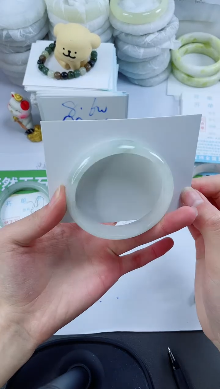 【闪购商品】石英质玉手镯未镶嵌248-56.4