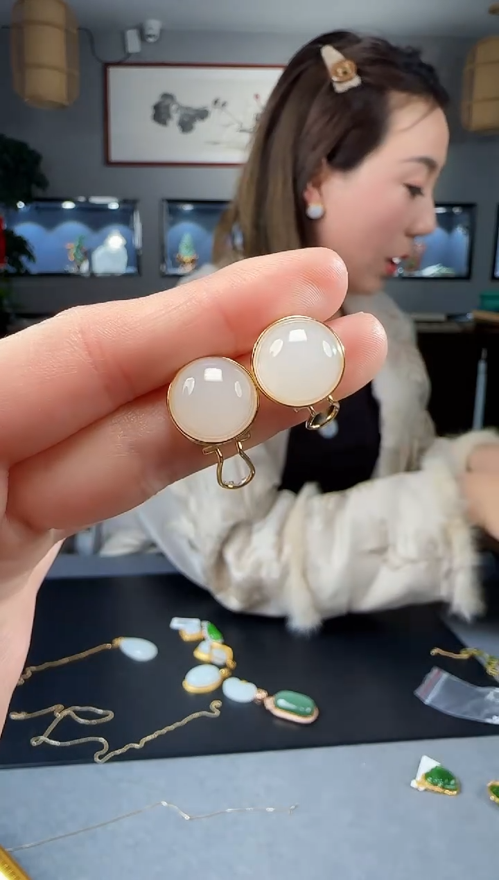 【闪购商品】和田玉耳钉银S925镶嵌1