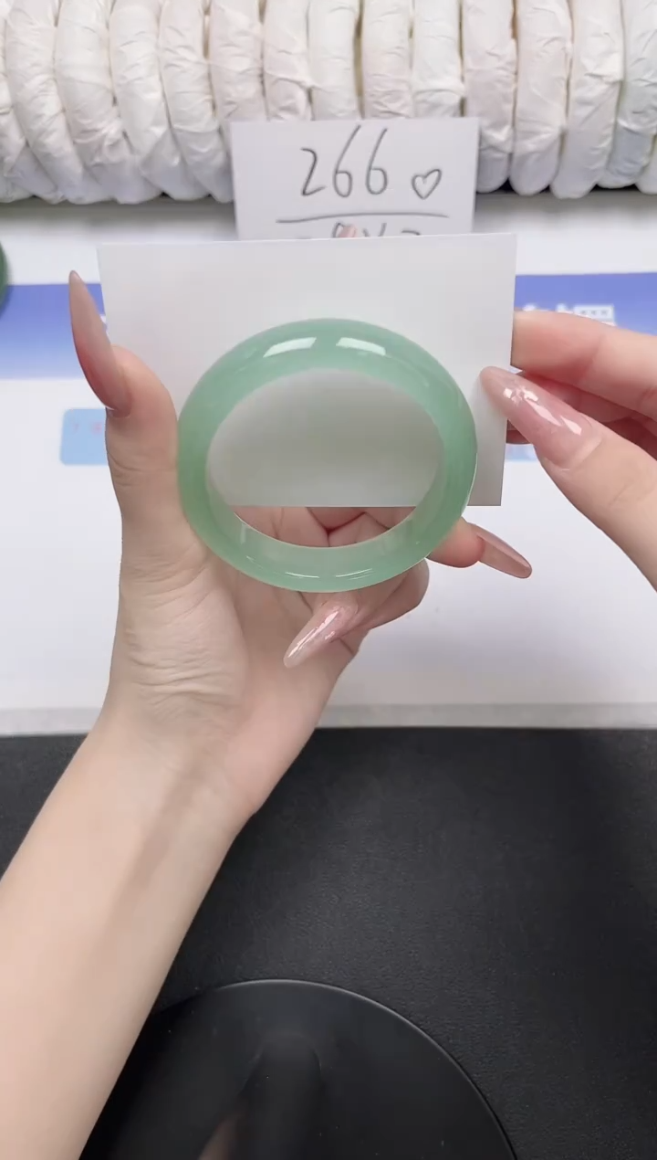 未镶嵌手镯石英质玉29-53.5