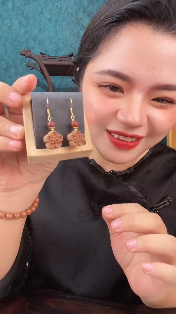 珠串安宫香方大花耳环