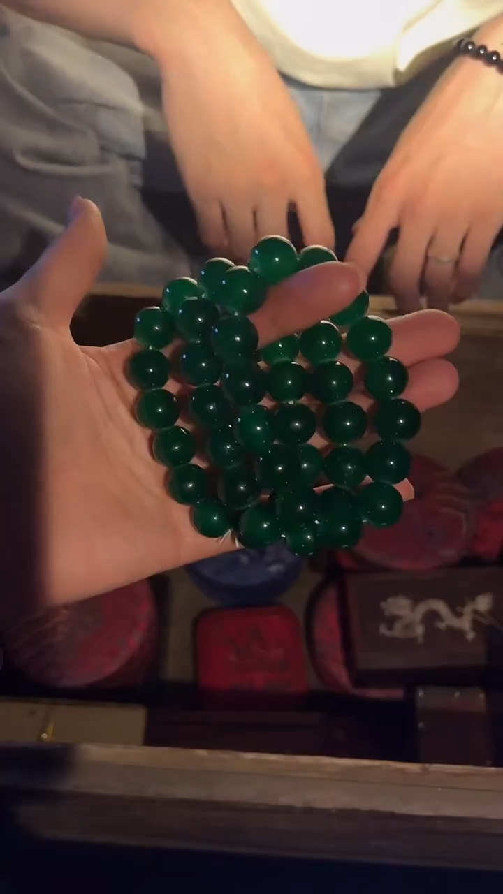 【闪购商品】【闪购商品】三个绿色棉絮手串