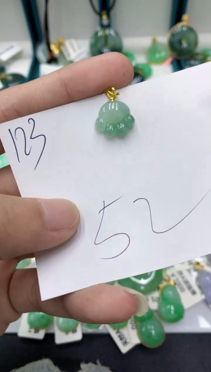 【闪购商品】翡翠颈饰18K金镶嵌翡翠