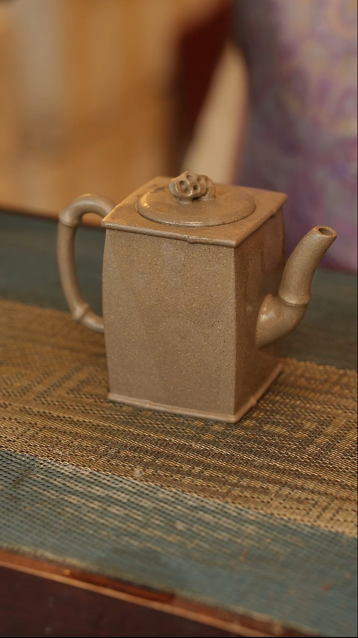 【闪购商品】紫砂茶壶130微瑕喀左紫砂一线堂口，原矿手工制作