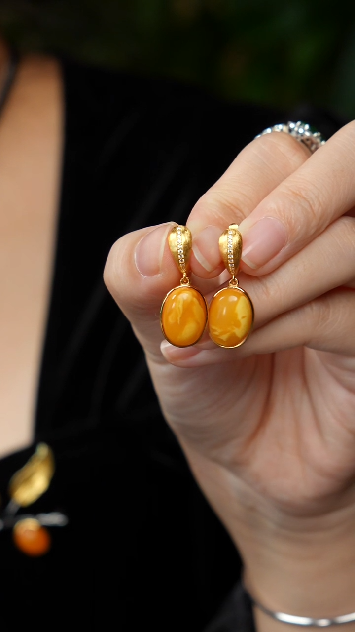 蜜蜡银S925镶嵌耳坠-老蜡妖花