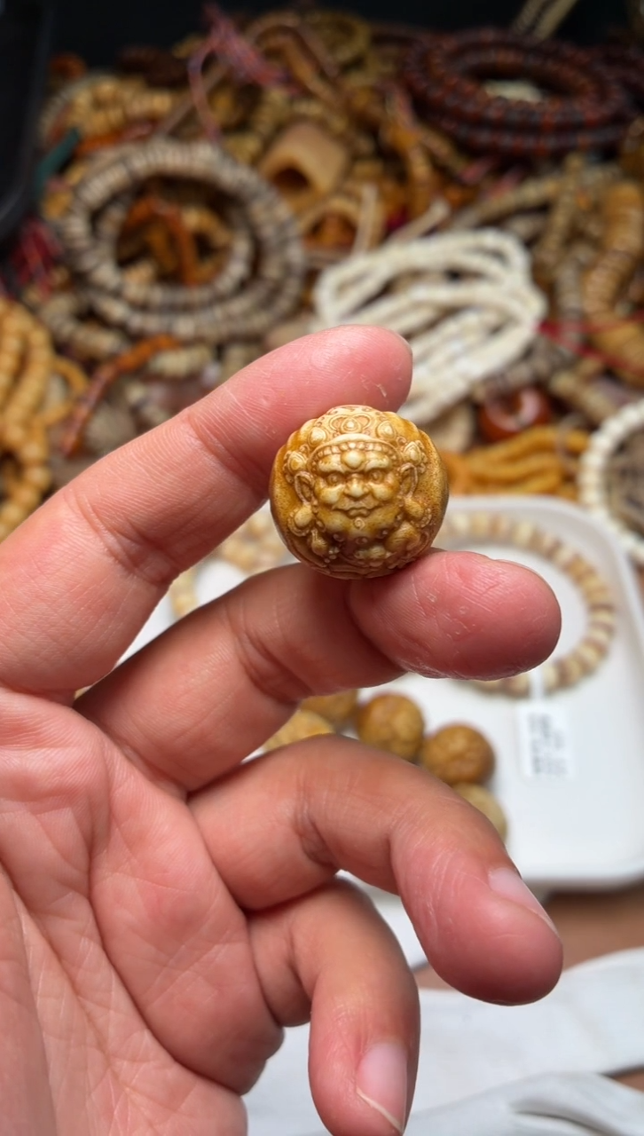 鹿骨其他P790-鹿角雕刻黄财神