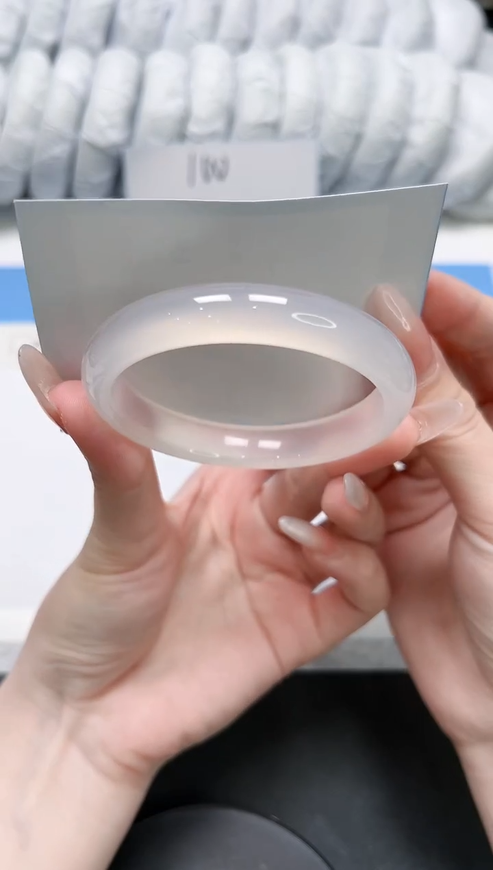 【闪购商品】石英质玉未镶嵌手镯263-56.5荔枝