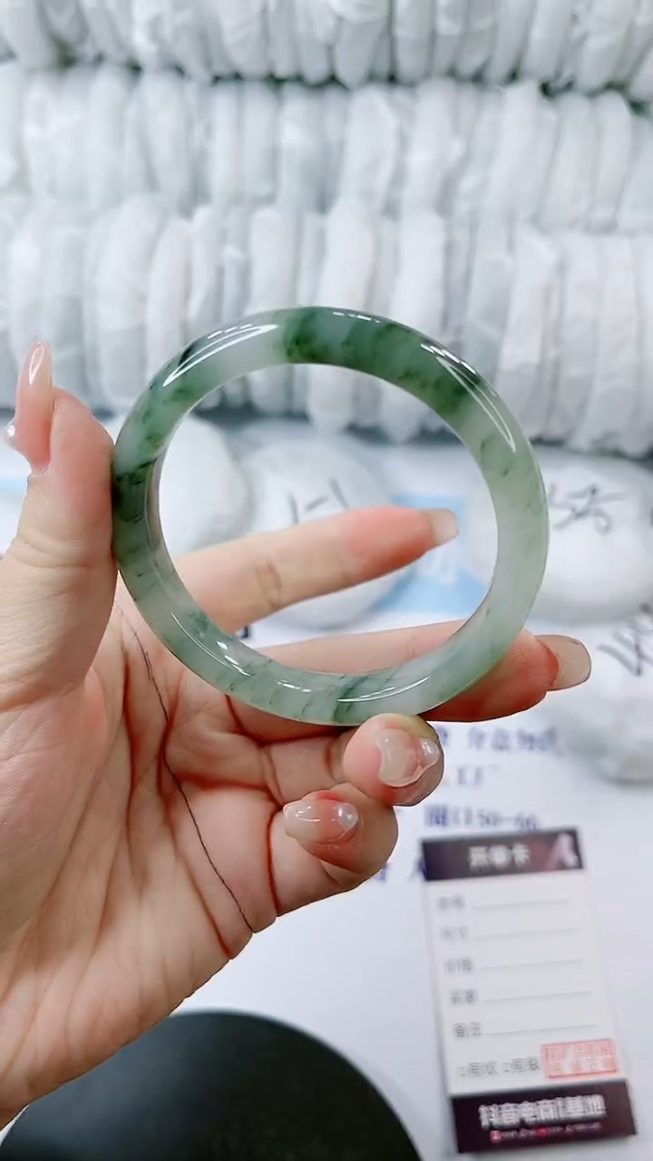 【闪购商品】石英质玉手镯未镶嵌0884135616-多样性发货