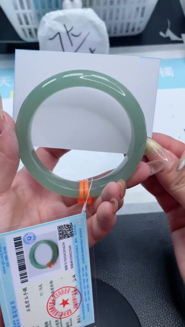 【闪购商品】石英质玉手镯未镶嵌21S243-60