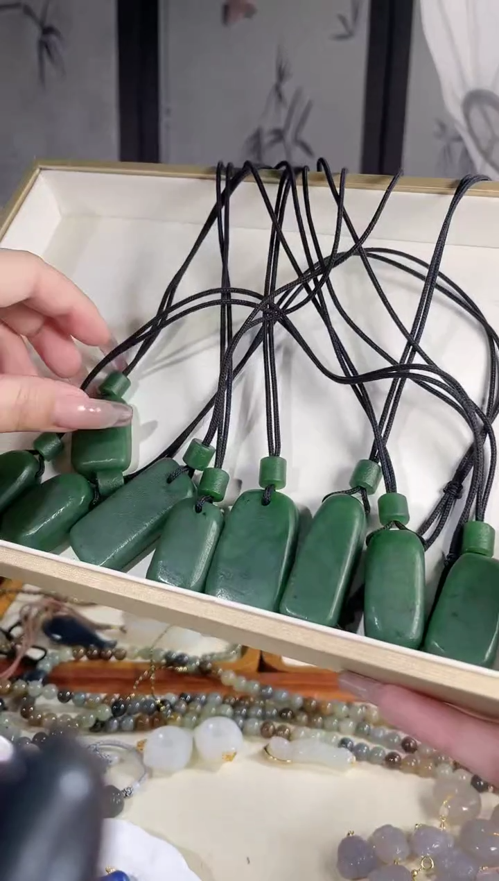 和田玉未镶嵌项链多样性发货其一默认天然特征