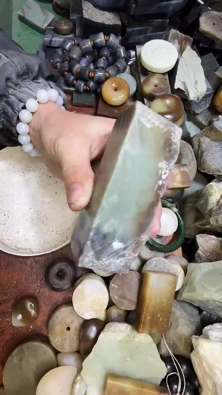 未镶嵌和田玉珠宝半成品1