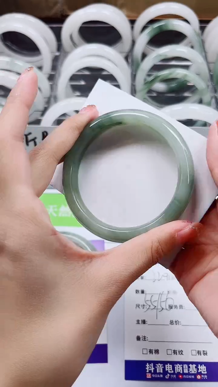 【闪购商品】石英质玉手镯未镶嵌A220-55/56