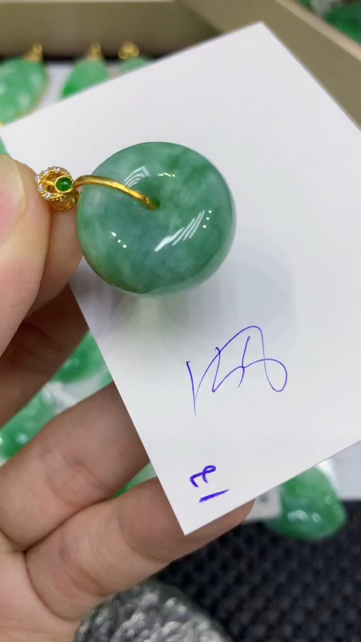 颈饰未镶嵌翡翠缅甸A货翡翠