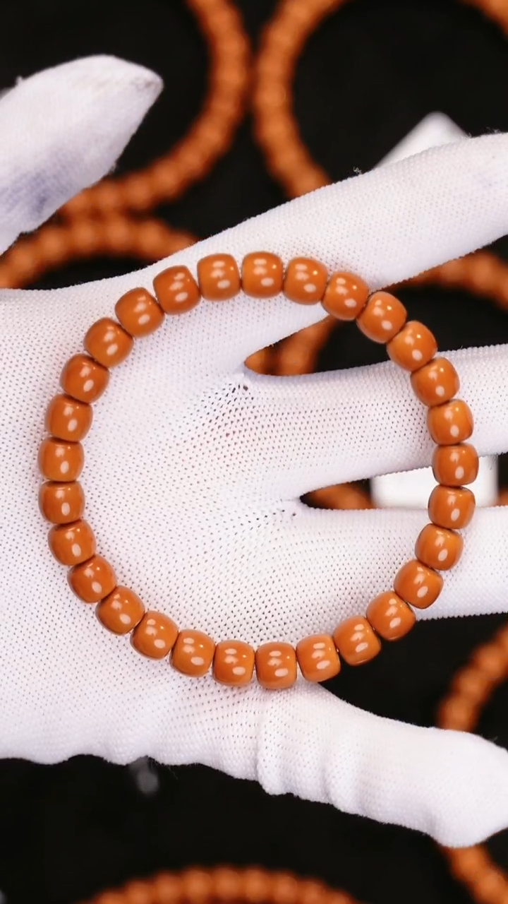 吊坠橄榄核芐***珵0.77核尖单圈