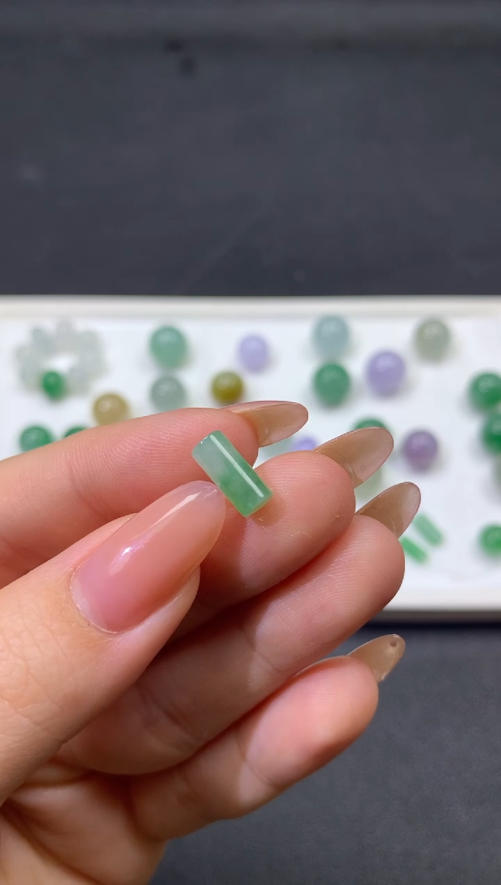 【闪购商品】定制翡翠未镶嵌桶珠