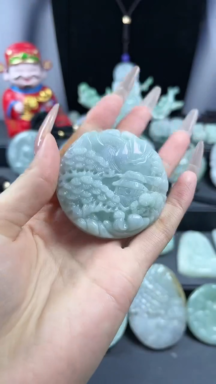 【闪购商品】翡翠颈饰未镶嵌双面雕山水牌