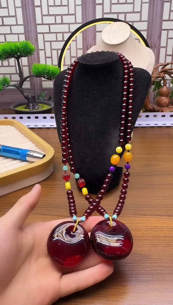 血珀颈饰14K金镶嵌QL14  