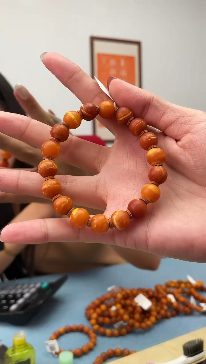 未镶嵌蜜蜡珠宝奇石假一罚十，花蜡发一件