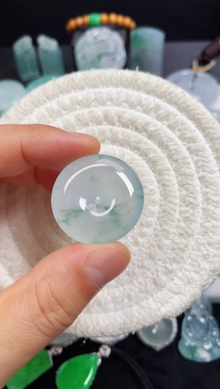 【闪购商品】翡翠颈饰未镶嵌平安扣