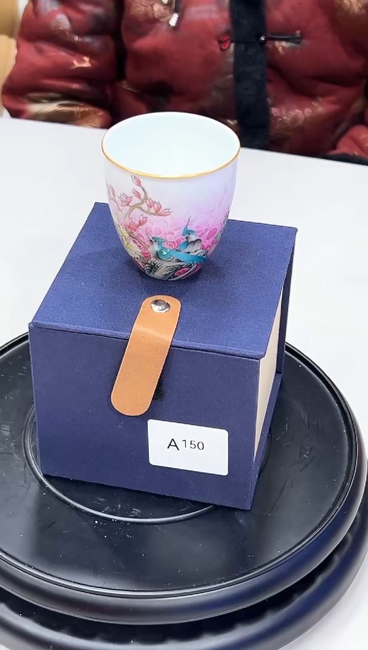 【闪购商品】杯子渐变底扒花花鸟主人杯A150