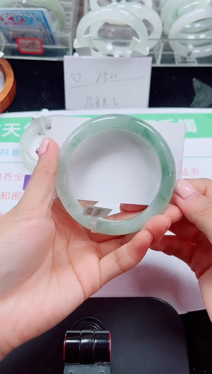 未镶嵌手镯石英质玉40-58/59